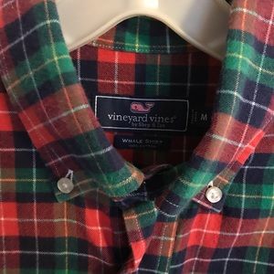 Vineyard vines button down shirt